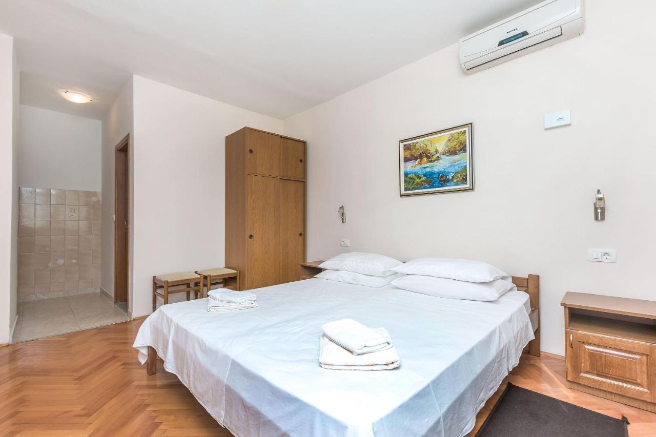Apartments Marija Duce Bagian luar foto