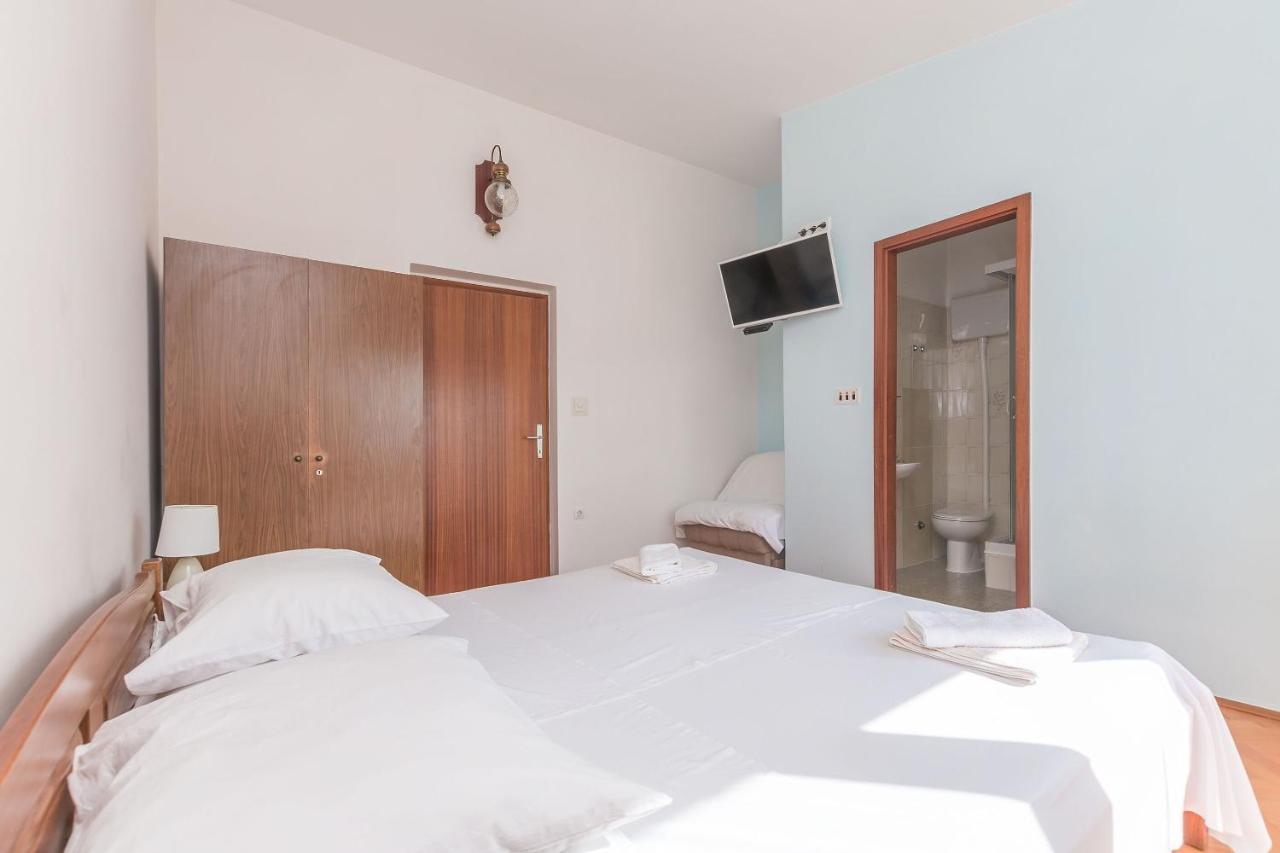 Apartments Marija Duce Bagian luar foto